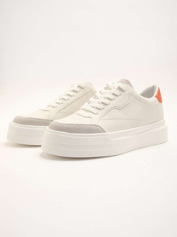 Vans sneakers in sale myntra