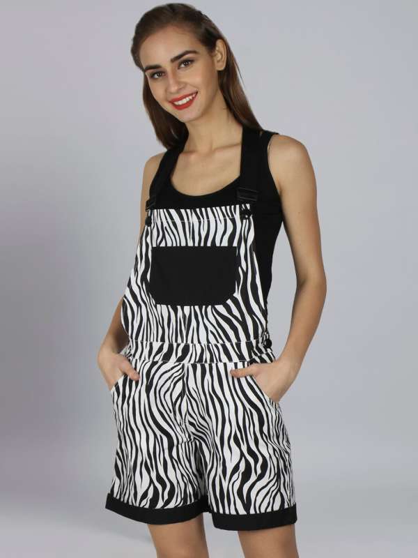 Dungaree hotsell skirt myntra