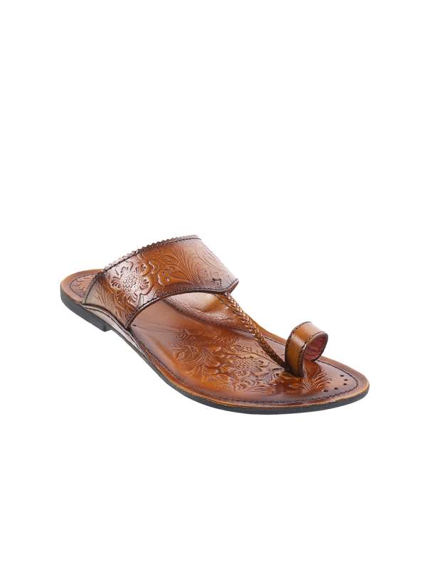 Davinchi chappals shop