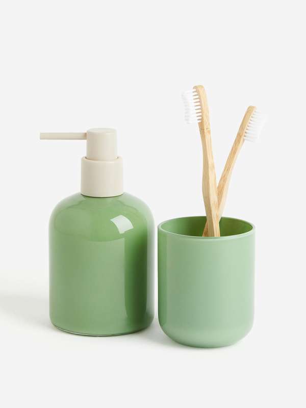 H and m soap dispenser top