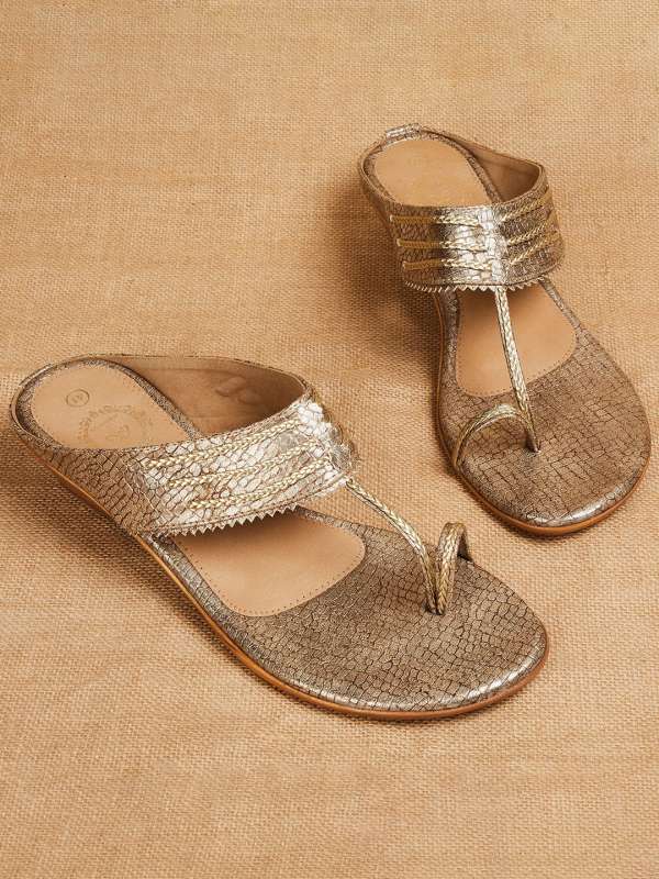 Catwalk 2025 wedges lifestyle