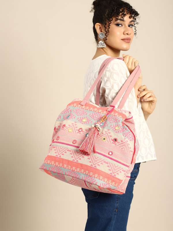 Ethnic handbags shop