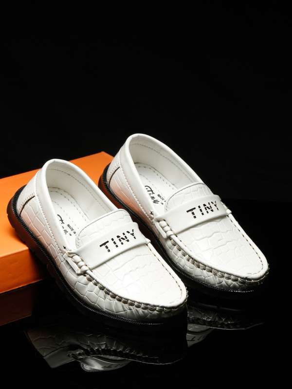 Myntra kids shoes discount