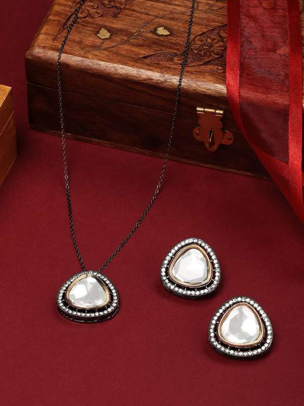 Necklace Set Below 300 Buy Necklace Set Below 300 online in India