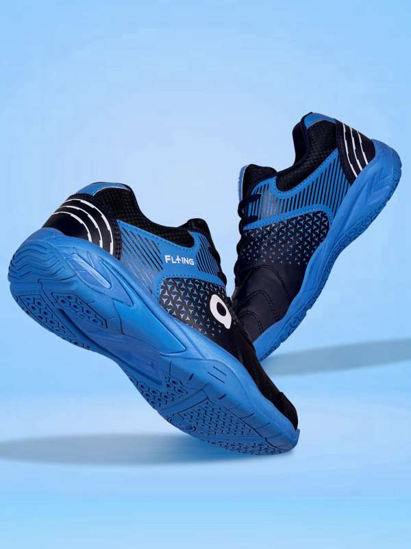 Synthetic shoes for cheap badminton