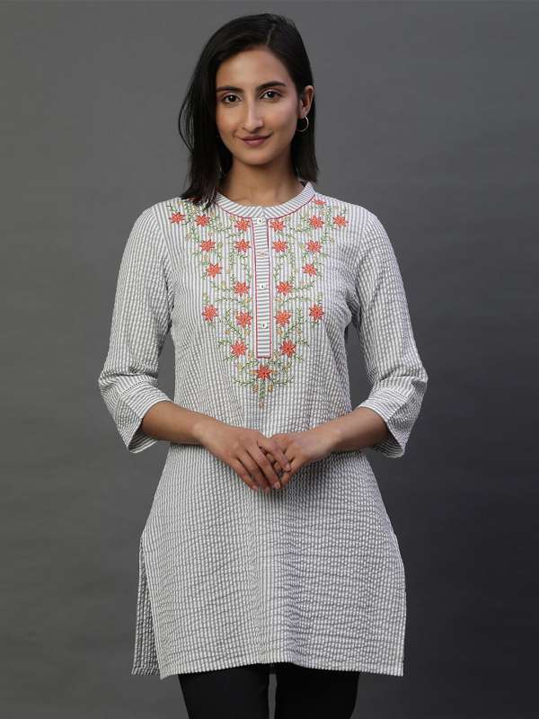 Three fourth sleeve kurtis new arrivals