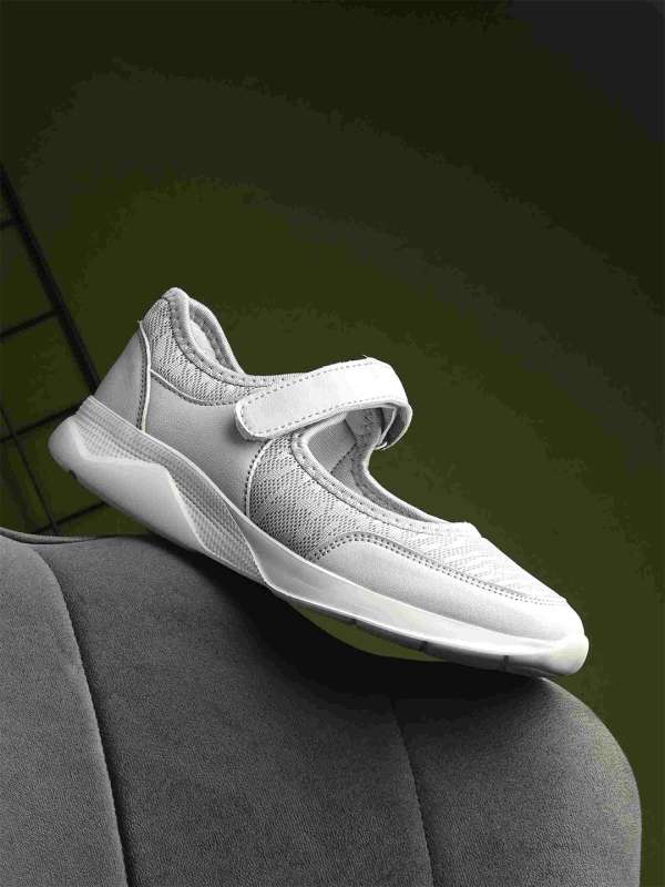 Womens velcro athletic on sale shoes