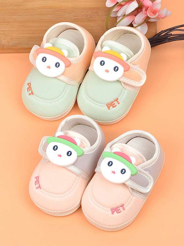 Size deals 4 shoes