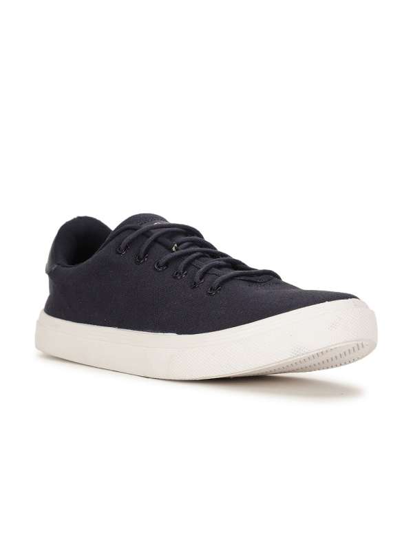 Bata north star canvas shoes hot sale