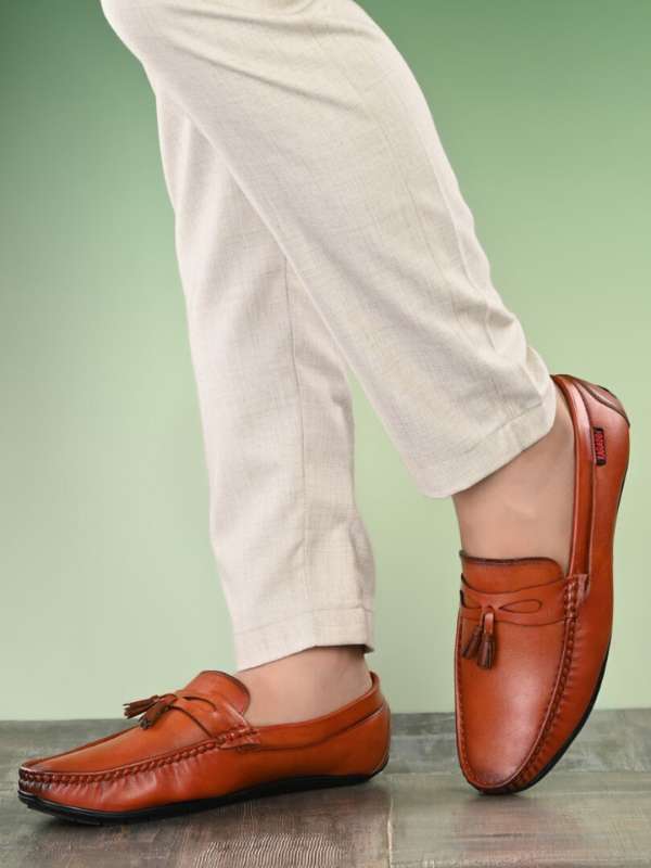 Tassel cheap loafers myntra