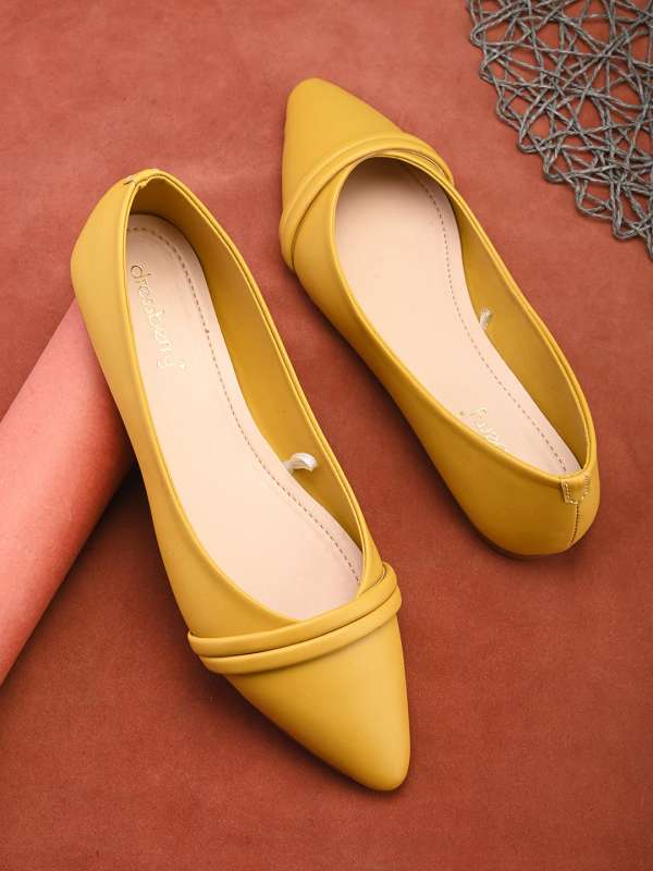 Yellow hot sale mustard flats