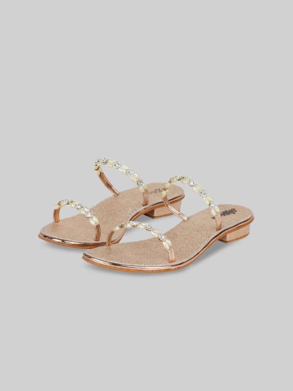 Footwear cheap on myntra