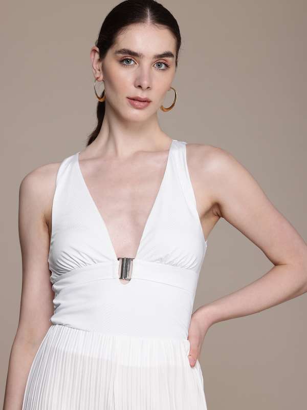 White deep neck top deals