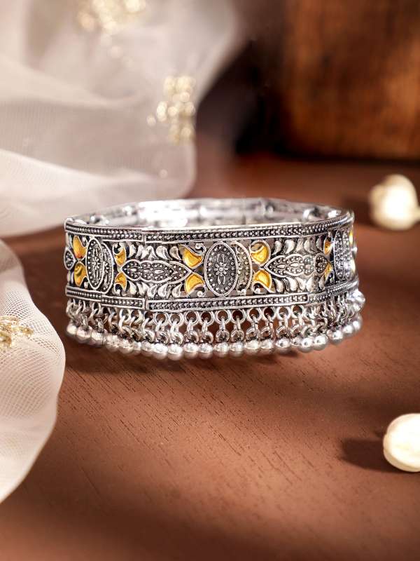 Prada bangle shop
