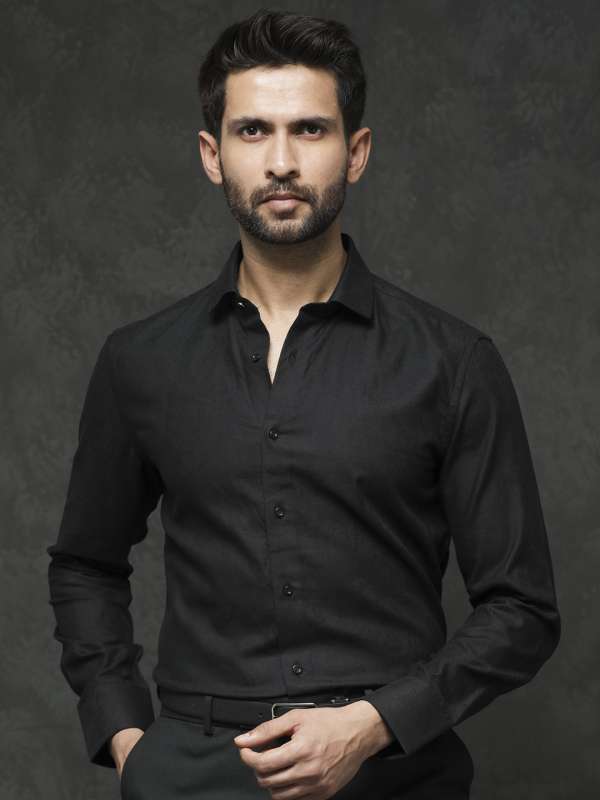 Muscle fit formal sales shirts