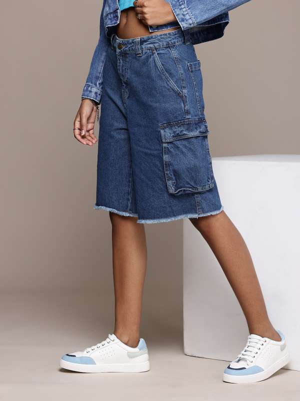 Above knee shorts ladies top