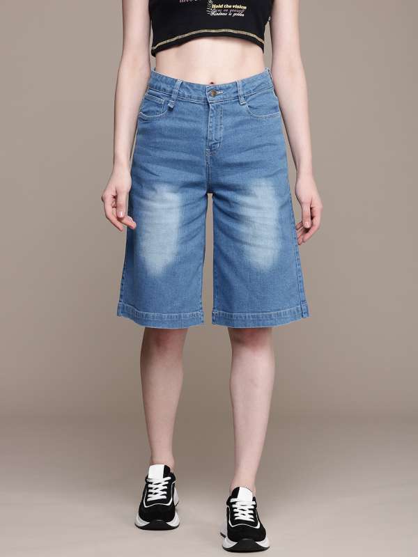 Knee length shorts ladies india top