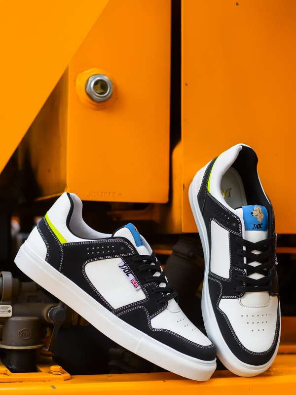 Doc martin shoes myntra hotsell