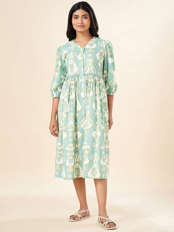 Akriti dresses shop by pantaloons