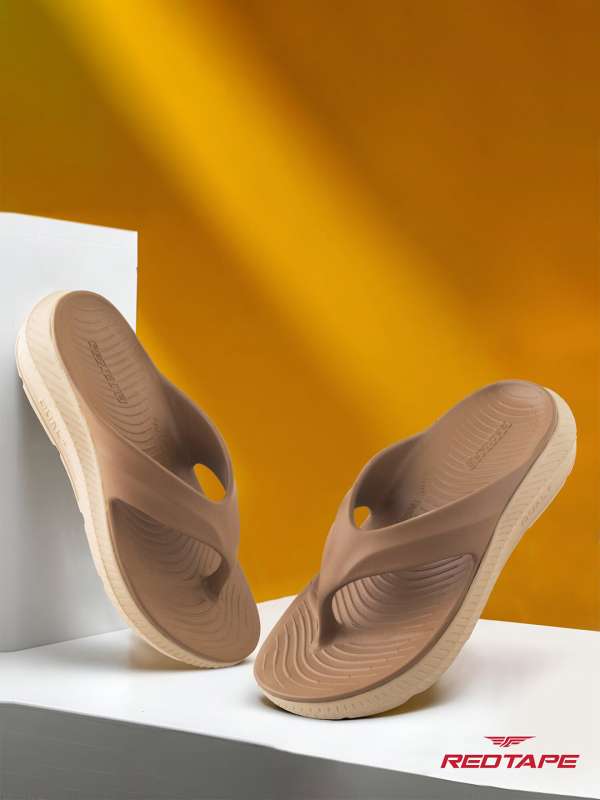 Shop The Best Men s Flip Flops With Upto 80 off Myntra