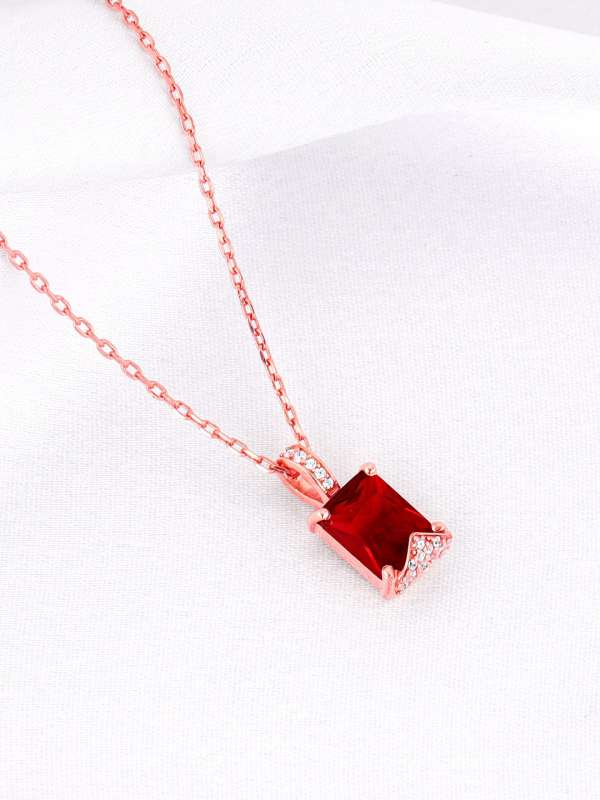 Artificial chain clearance with pendant