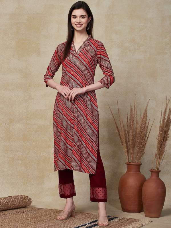 V best sale neck churidar