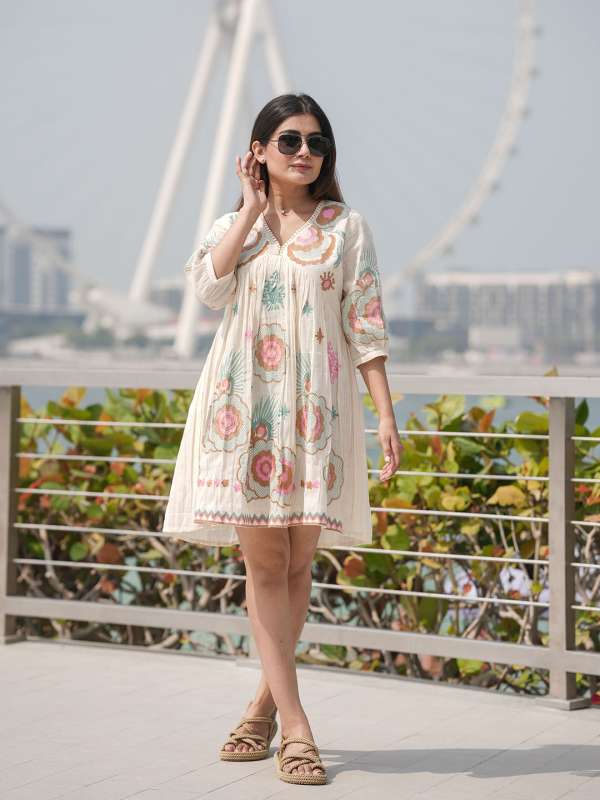 Meena bazaar deals online gowns