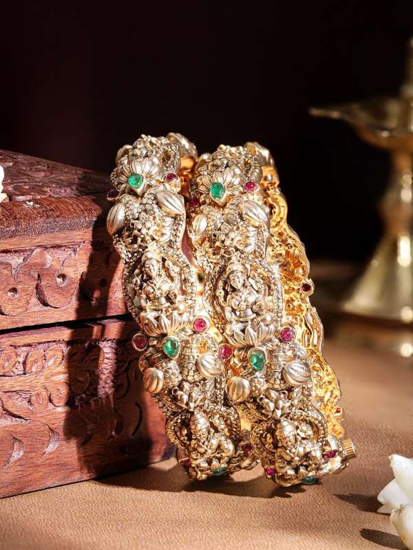 Antique temple jewellery shop bangles