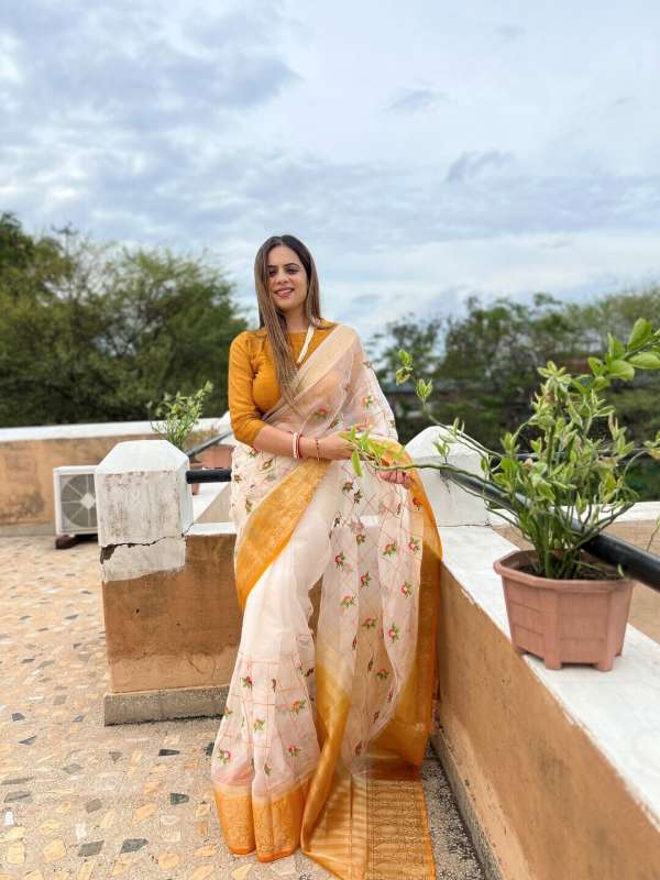 Gold sales organza saree
