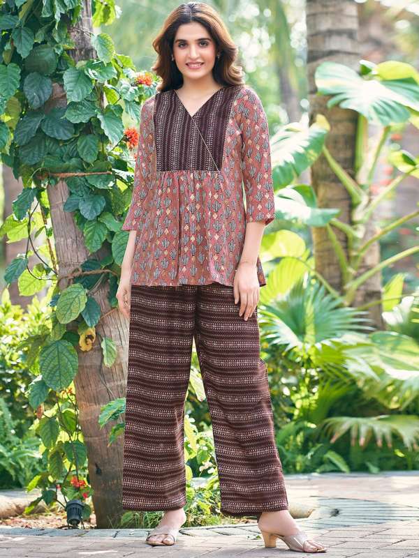 Palazzo kurti on sale set myntra