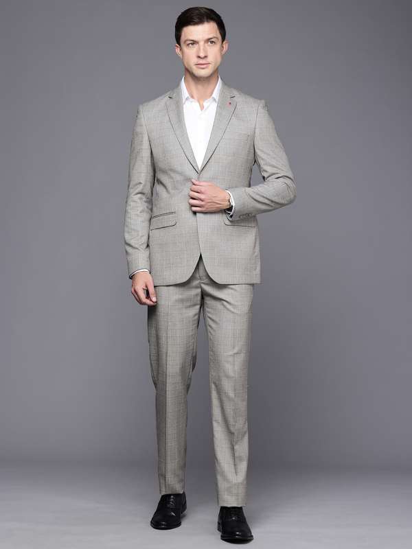 Raymond suit near me outlet