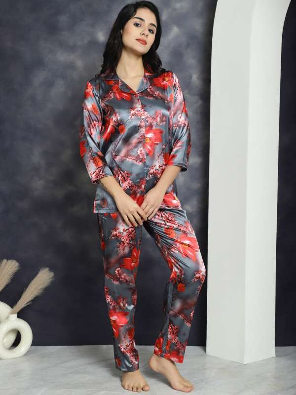 Ladies Tiger Print Satin Night Suit at Rs 210/piece, Satin Sleepwear in  Ahmedabad