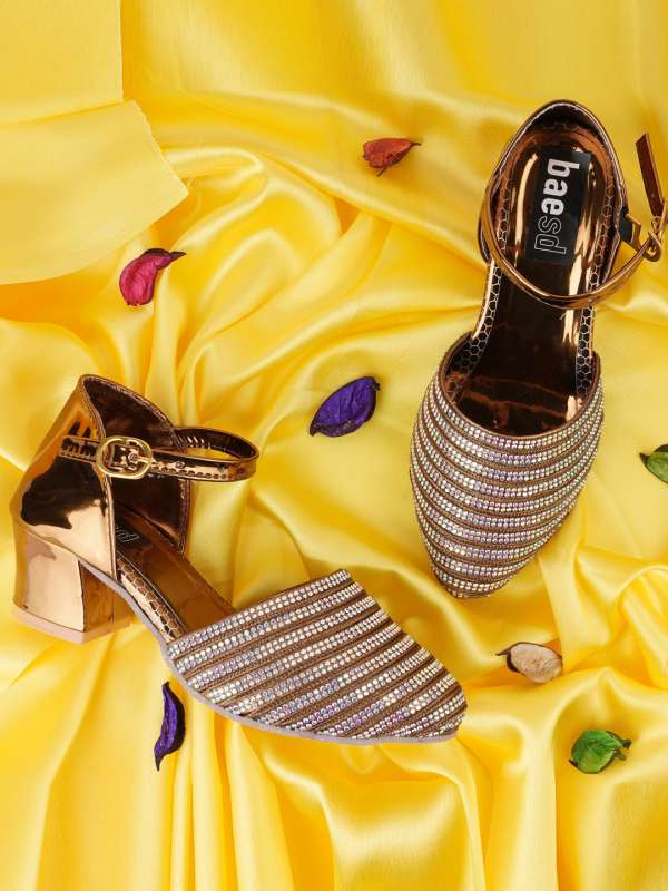 Yellow gold sandal heels deals