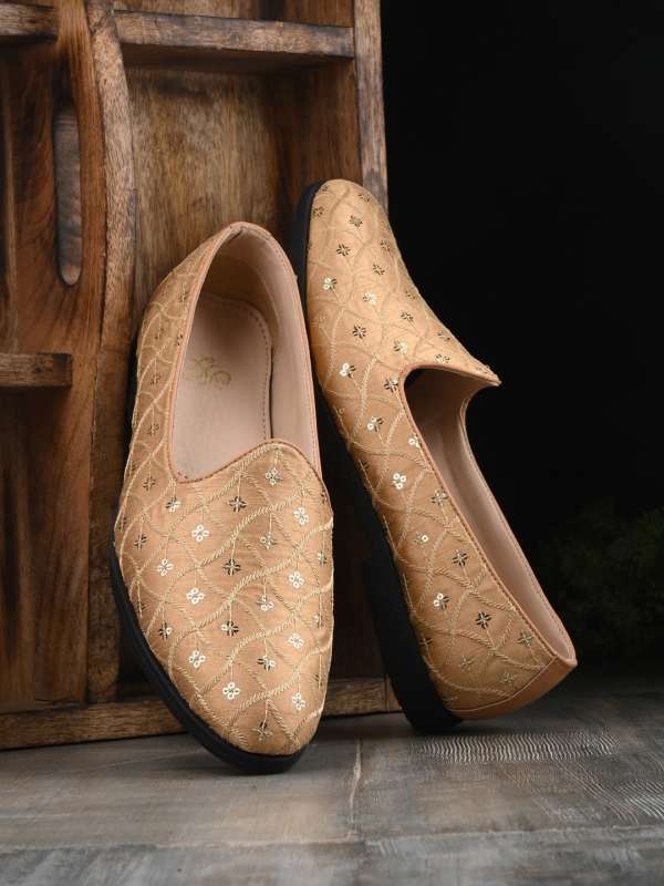 Buy nude shoes deals