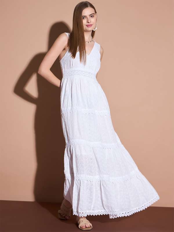 White maxi dress store myntra