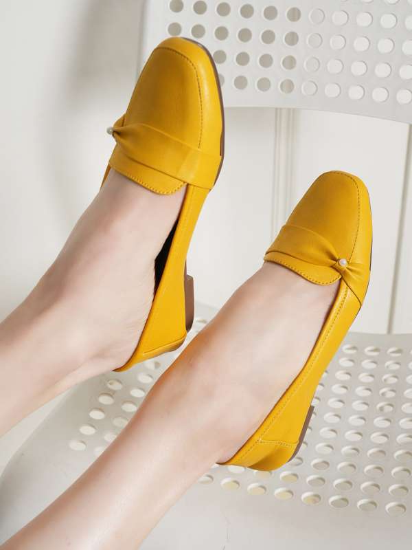 Yellow flat shoes 2025 womens