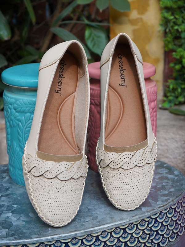 Cream Women Ballerina Shoes Buy Cream Women Ballerina Shoes