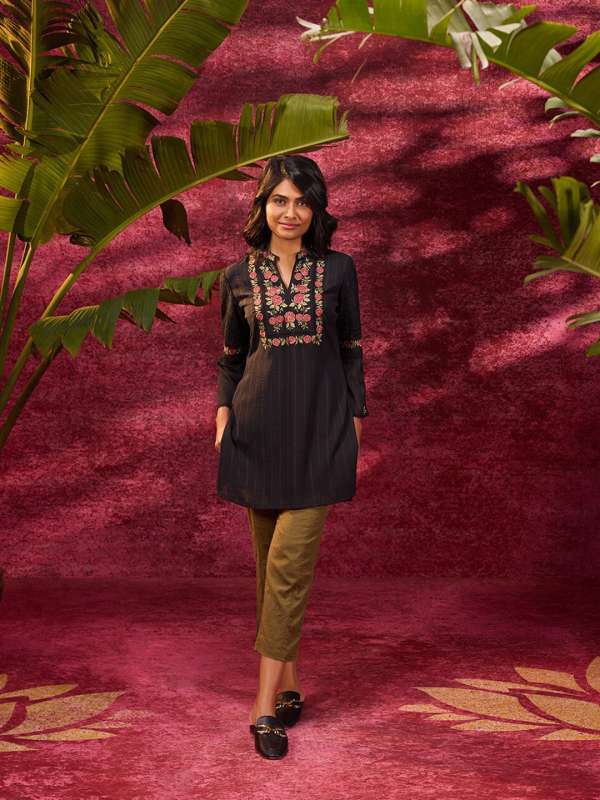 Srishti top kurtis myntra