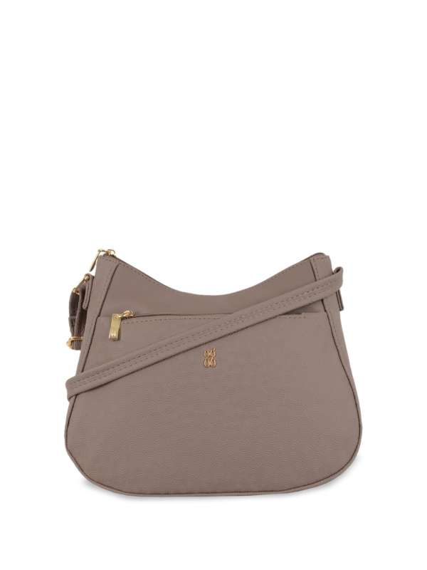 Myntra baggit best sale sling bags