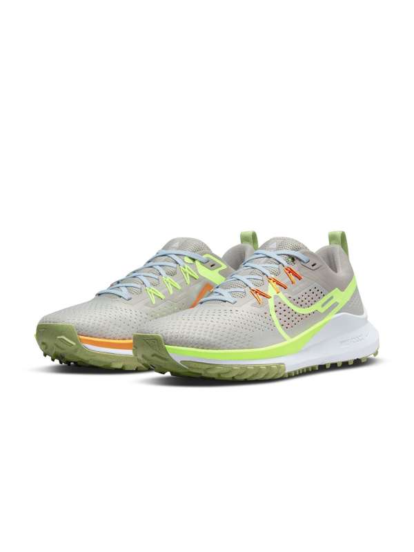 Nike mesh sneakers discount