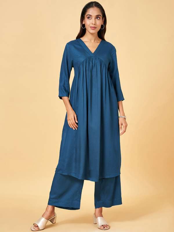Pantaloons on sale anarkali suits