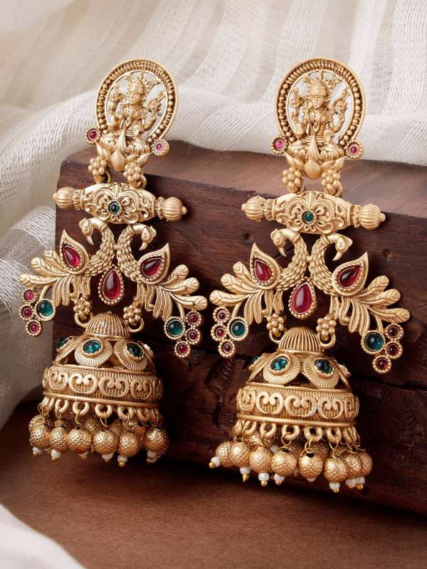 Traditional Earrings Saree Buy Traditional Earrings Saree online in India