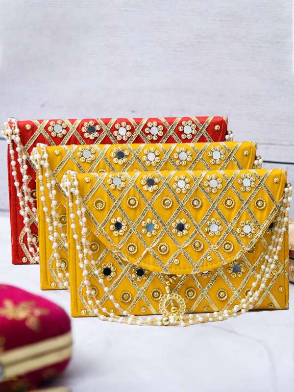 Buy Purses For Women Online At Best Prices on Myntra