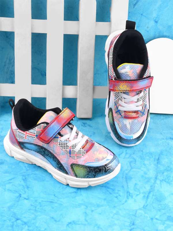 Buy kids takkies online outlet