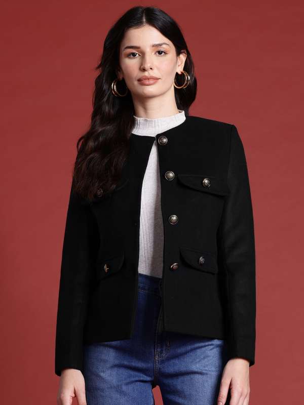 Mandarin collar with blazer top