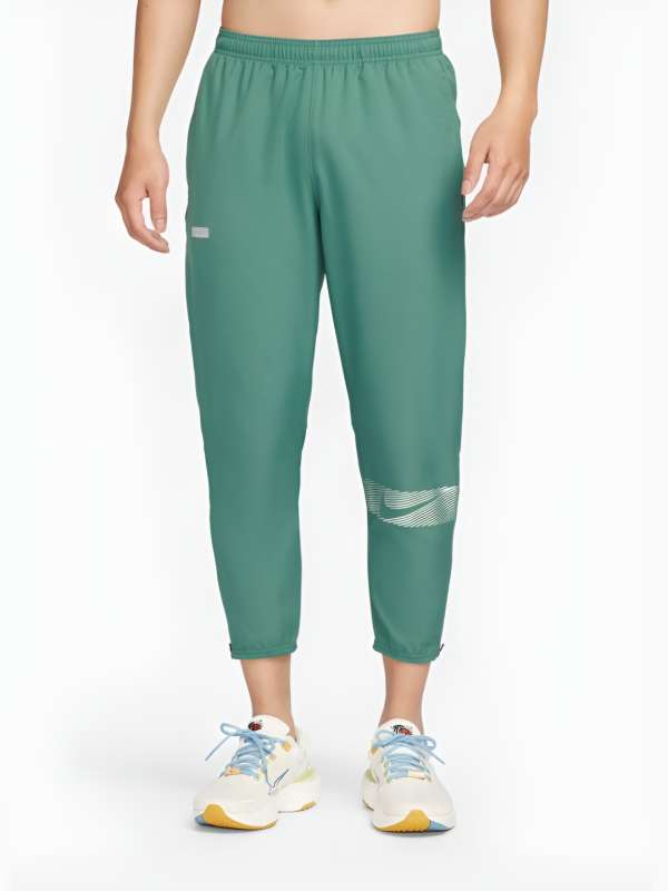 Nike lower myntra top