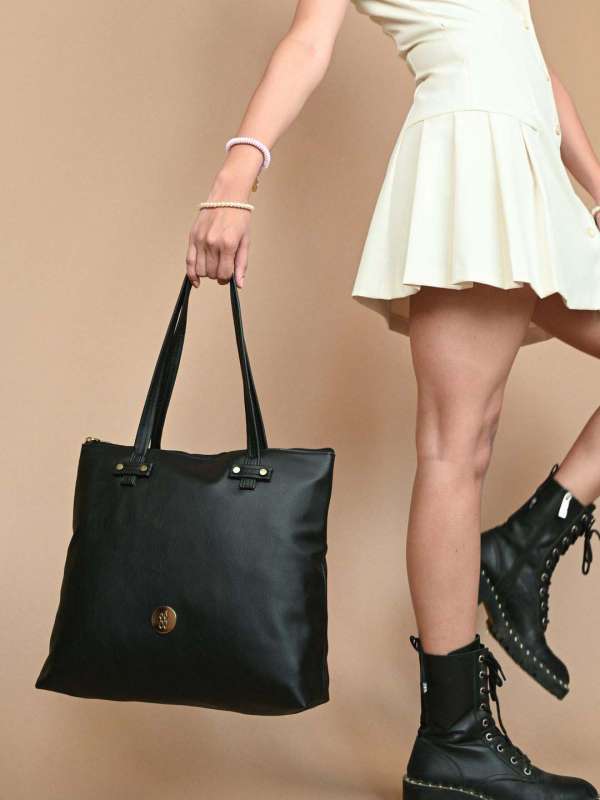 Baggit Black Handbags Buy Baggit Black Handbags online in India