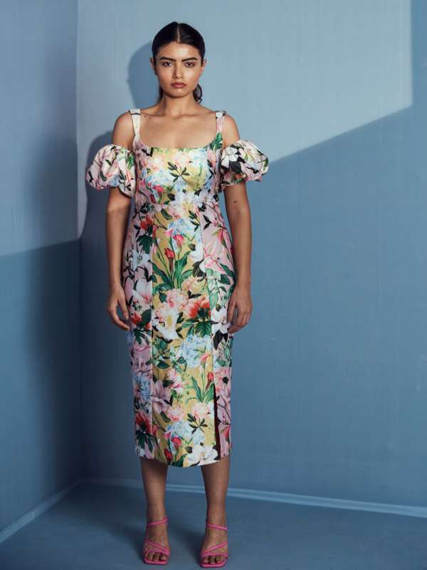 Geethika kanumilli dresses online store