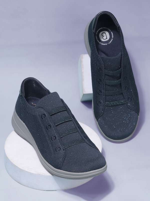 Red Navy Blue Women Shoes Naturalizer Buy Red Navy Blue Women Shoes Naturalizer online in India