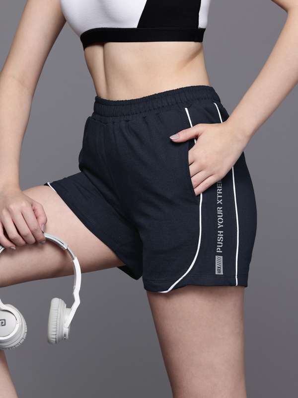 Capris shorts store
